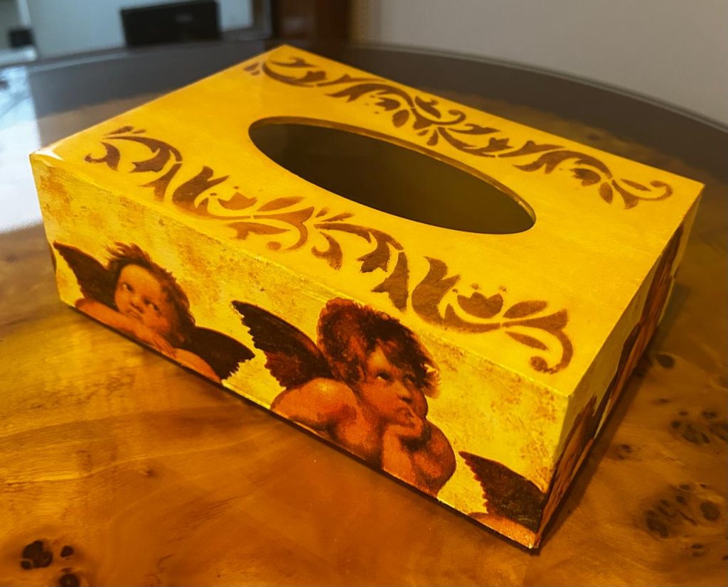 Caja de pañuelo. Angeles
