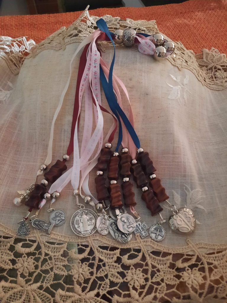 Bendición guinda